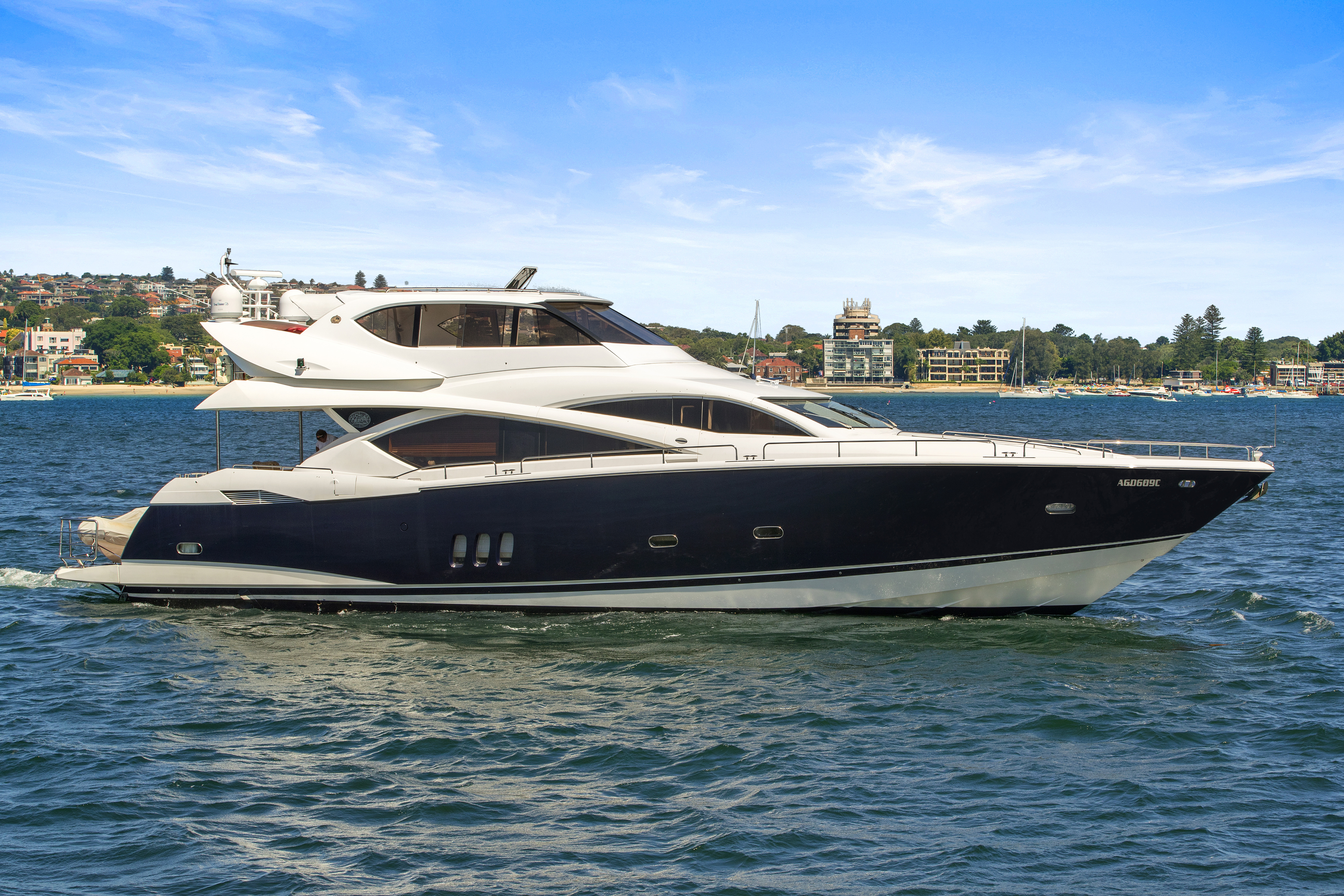 2004 Sunseeker 82 Yacht 2004 Sunseeker 82 Yacht