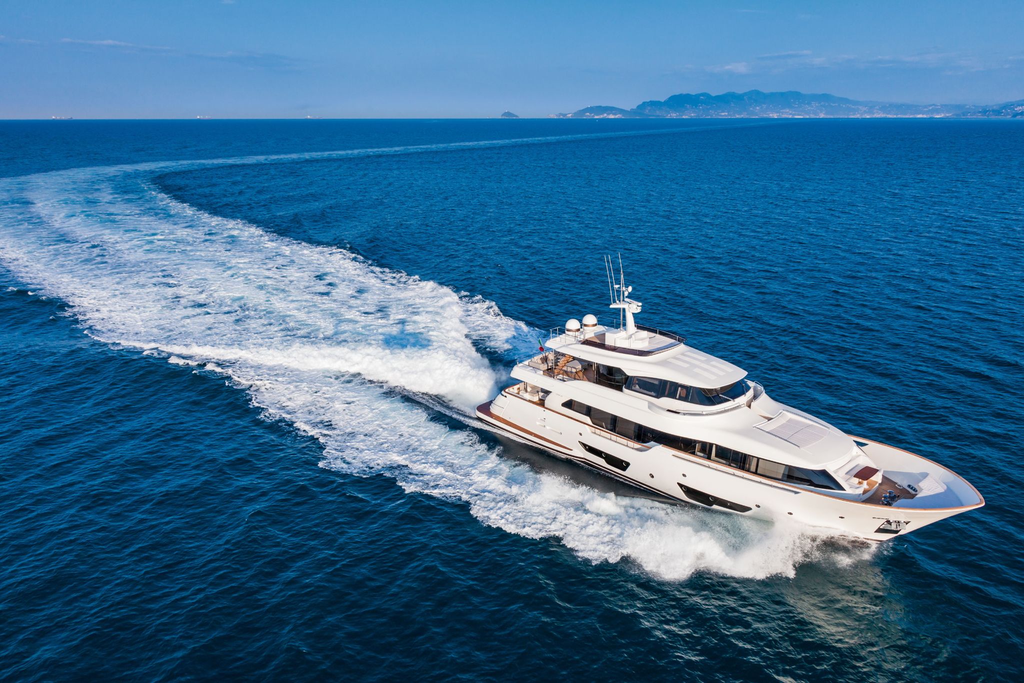 Custom Line Navetta 28 Custom Line Navetta 28