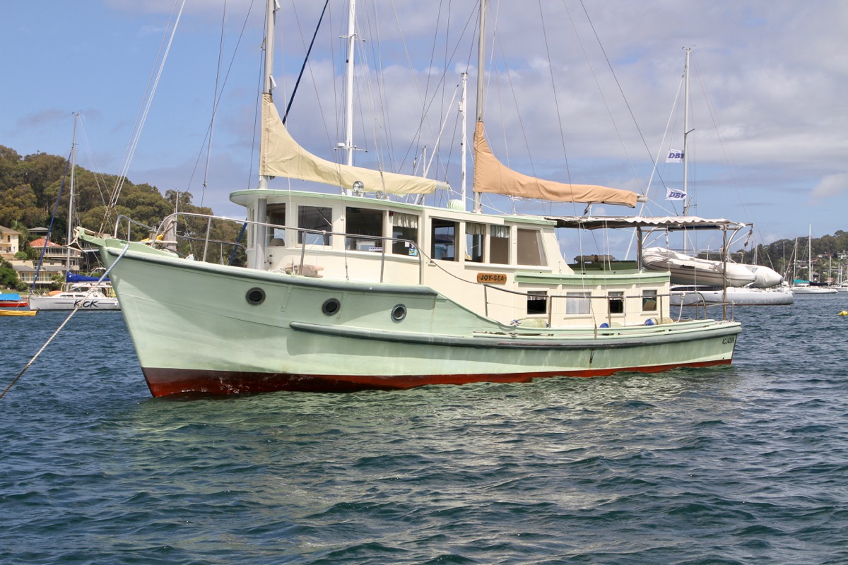 1950's converted trawler. Perfect liveaboard. Nautilus